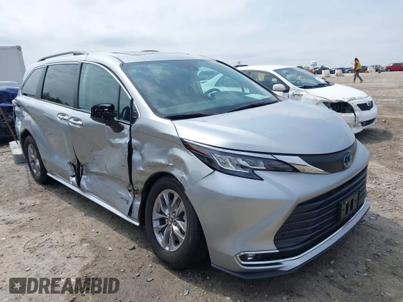 2021 Toyota Sienna XLE with VIN 5TDJSKFC2MS007191, listed as a IAAI auction lot 41945058 with 50,120 mi miles and . Bid and sale history available at DreamBid. Image 1.