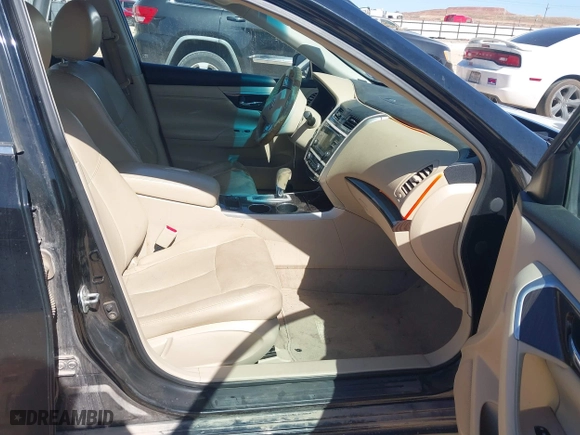 2013 Nissan Altima 2.5 SL with VIN 1N4AL3AP2DN525942, listed as a IAAI auction lot 41687804 with 111,120 mi miles. Bid and sale history available at carsss.com. Image 5.