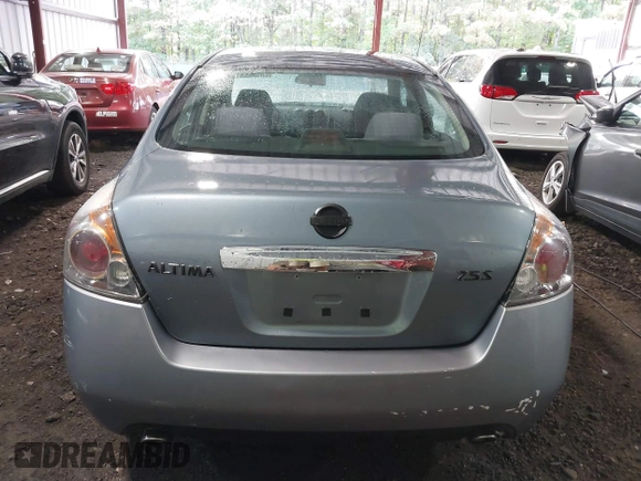 2011 Nissan Altima 2.5 S with VIN 1N4AL2AP9BN479047, listed as a IAAI auction lot 40429411 with 195,352 mi miles. Bid and sale history available at carsss.com. Image 17.