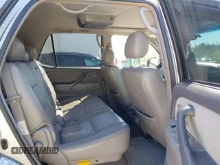 2007 Toyota Sequoia SR5 with VIN 5TDZT34A17S294129, listed as a IAAI auction lot 41880711 with 289,333 mi miles. Bid and sale history available at carsss.com. Image 8.