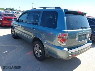 2006 Honda Pilot EX-L with VIN 5FNYF28586B037336, listed as a IAAI auction lot 42084508 with 231,544 mi miles. Bid and sale history available at carsss.com. Image 3.