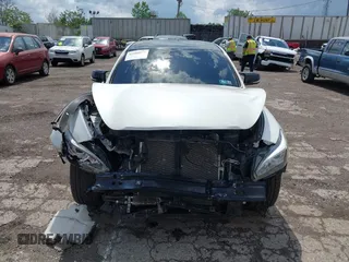 2018 Infiniti Q70 Luxe z VIN JN1BY1AR4JM220503, wystawiony jako IAAI lot #42208973 z przebiegiem 70 720 mil mil oraz . Historia ofert i sprzedaży dostępna na DreamBid. Obrazek 13.