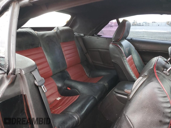 2008 Ford Mustang Deluxe with VIN 1ZVHT84N185177814, listed as a Copart auction lot 45242815 with 147,380 mi miles and Clean Title. Bid and sale history available at carsss.com. Image 10.