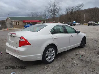 2011 Ford Fusion SE with VIN 3FAHP0HA4BR200111, listed as a IAAI auction lot 41843044 with 163,784 mi miles. Bid and sale history available at carsss.com. Image 4.