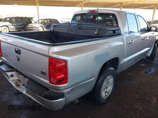 2007 Dodge Dakota SLT with VIN 1D7HE48N57S171908, listed as a IAAI auction lot 41875045 with 245,148 mi miles and . Bid and sale history available at carsss.com. Image 4.