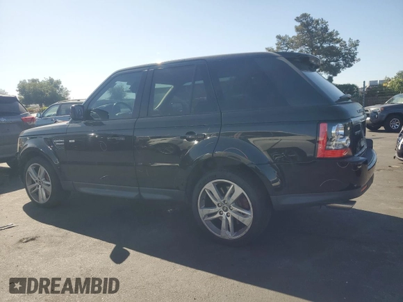 2013 Land Rover Range Rover Sport SC z VIN SALSH2E41DA784027, wystawiony jako Copart lot #62400115 z przebiegiem 104 189 mil mil oraz Szkoda całkowita • Salvage title. Historia ofert i sprzedaży dostępna na DreamBid. Obrazek 2.