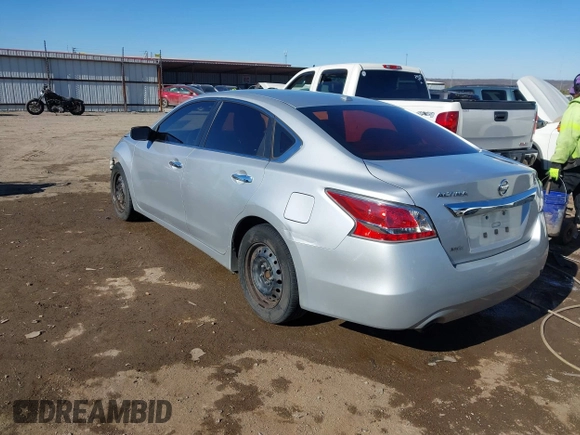 2015 Nissan Altima 2.5 S with VIN 1N4AL3AP6FC256813, listed as a IAAI auction lot 41417833 with 237,936 mi miles. Bid and sale history available at carsss.com. Image 3.