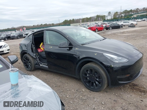 2024 Tesla Model Y с VIN 7SAYGDED5RF093696, выставлен на аукционе IAAI как лот 42061020 с пробегом 21 220 миль миль и . История ставок и продаж доступна на DreamBid. Изображение 14.