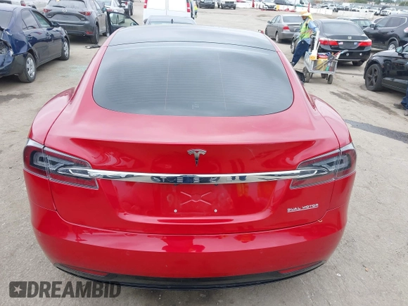 2019 Tesla Model S 100D z VIN 5YJSA1E46KF332066, wystawiony jako IAAI lot #42189828 z przebiegiem 55 751 mil mil oraz . Historia ofert i sprzedaży dostępna na DreamBid. Obrazek 16.