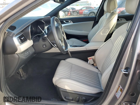 2023 Genesis G70 2.0T with VIN KMTG34TA0PU120788, listed as a Copart auction lot 68816274 with 9,481 mi miles and Salvage Title. Bid and sale history available at DreamBid. Image 7.