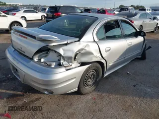 2004 Pontiac Grand Am SE1 with VIN 1G2NF52E84M600147, listed as a IAAI auction lot 41092175 with 1 mi miles. Bid and sale history available at carsss.com. Image 4.