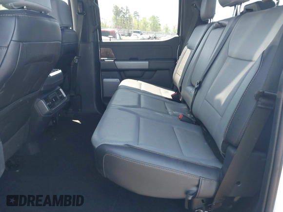2022 Ford F-150 Lightning Pro z VIN 1FTVW1EL3NWG16227, wystawiony jako IAAI lot #41994584 z przebiegiem 23 341 mil mil oraz . Historia ofert i sprzedaży dostępna na DreamBid. Obrazek 8.