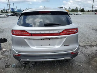 2019 Lincoln MKC Standard z VIN 5LMCJ1C95KUL08943, wystawiony jako Copart lot #54891185 z przebiegiem 88 153 mil mil oraz Szkoda całkowita • Salvage title. Historia ofert i sprzedaży dostępna na DreamBid. Obrazek 6.