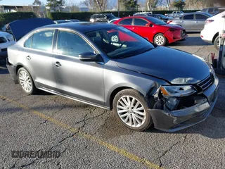 2015 Volkswagen Jetta Sport with VIN 3VWD17AJ2FM318669, listed as a IAAI auction lot 41266868 with 124,539 mi miles and . Bid and sale history available at DreamBid. Image 1.