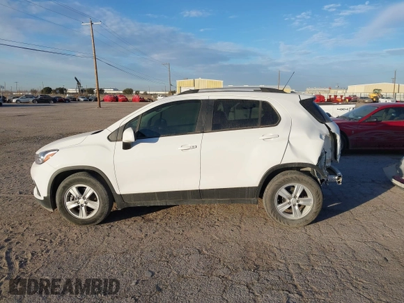 2022 Chevrolet Trax LT with VIN KL7CJLSM2NB560204, listed as a IAAI auction lot 41320531 with 35,865 mi miles. Bid and sale history available at carsss.com. Image 14.