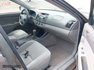 2004 Toyota Camry LE with VIN 4T1BE32K04U853924, listed as a IAAI auction lot 42114407 with 246,272 mi miles. Bid and sale history available at carsss.com. Image 5.
