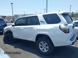 2019 Toyota 4Runner SR5 with VIN JTEBU5JR1K5725714, listed as a IAAI auction lot 42565292 with 43,826 mi miles and . Bid and sale history available at DreamBid. Image 14.