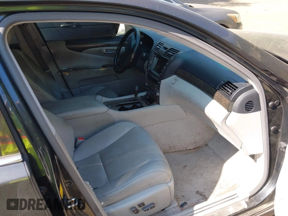 2008 Lexus LS 460 with VIN JTHBL46F485061741, listed as a IAAI auction lot 42631695 with 213,490 mi miles and . Bid and sale history available at DreamBid. Image 5.