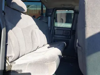 2002 GMC Sierra 1500 SLE with VIN 2GTEC19V221181711, listed as a IAAI auction lot 41571536 with 162,296 mi miles. Bid and sale history available at carsss.com. Image 8.