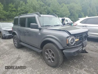 2022 Ford Bronco with VIN 1FMDE5BH3NLB54318, listed as a Copart auction lot 58734885 with 27,033 mi miles and Salvage title. Bid and sale history available at DreamBid. Image 4.