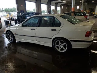 1997 BMW 3 Series 318i с VIN WBACC0321VEK21731, выставлен на аукционе Copart как лот 61555675 с пробегом 115 712 миль миль и Чистый • Clean title. История ставок и продаж доступна на DreamBid. Изображение 2.
