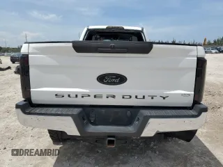 2017 Ford F-250 Lariat with VIN 1FT7W2BT6HEE28377, listed as a Copart auction lot 63569015 with 191,057 mi miles and Salvage title. Bid and sale history available at DreamBid. Image 6.