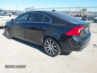 2018 Volvo S60 Inscription Platinum with VIN LYV402HM1JB156380, listed as a IAAI auction lot 41408529 with 106,933 mi miles. Bid and sale history available at carsss.com. Image 3.