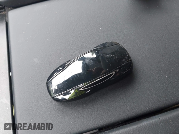 2020 Tesla Model S Long Range z VIN 5YJSA1E26LF413519, wystawiony jako IAAI lot #41742512 z przebiegiem 40 765 mil mil oraz . Historia ofert i sprzedaży dostępna na DreamBid. Obrazek 11.