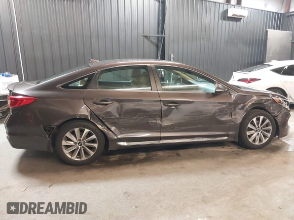 2017 Hyundai Sonata Sport with VIN 5NPE34AF4HH483482, listed as a IAAI auction lot 42042834 with 82,340 mi miles. Bid and sale history available at carsss.com. Image 6.