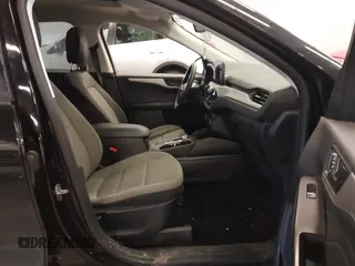 2022 Ford Escape SE with VIN 1FMCU9G65NUB13177, listed as a IAAI auction lot 41637710 with 34,152 mi miles. Bid and sale history available at carsss.com. Image 5.