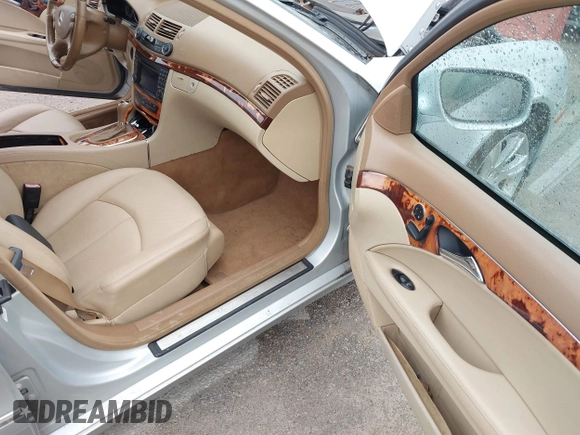 2009 Mercedes-Benz E 350 with VIN WDBUH87X59B442865, listed as a IAAI auction lot 41496670 with 151,110 mi miles and . Bid and sale history available at DreamBid. Image 5.