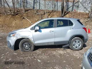 2018 Chevrolet Trax LS z VIN KL7CJKSBXJB721384, wystawiony jako IAAI lot #41716064 z przebiegiem 318 600 mil mil oraz . Historia ofert i sprzedaży dostępna na DreamBid. Obrazek 15.