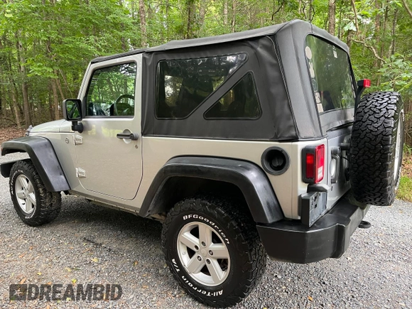 2007 Jeep Wrangler X with VIN 1J4FA24187L143478, listed as a Copart auction lot 63925105 with 138,917 mi miles and Clean title. Bid and sale history available at DreamBid. Image 3.