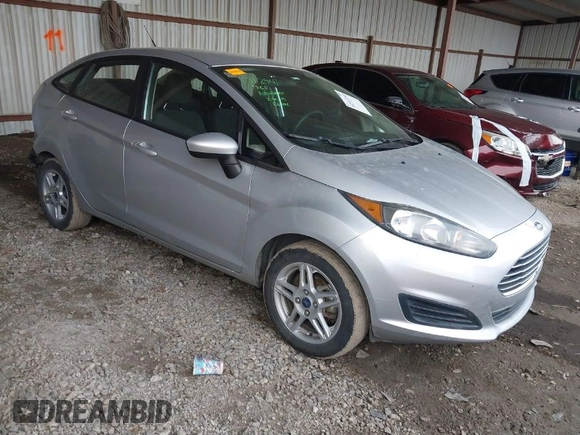 2018 Ford Fiesta SE with VIN 3FADP4BJ2JM133499, listed as a IAAI auction lot 41547240 with 125,186 mi miles. Bid and sale history available at carsss.com. Image 1.
