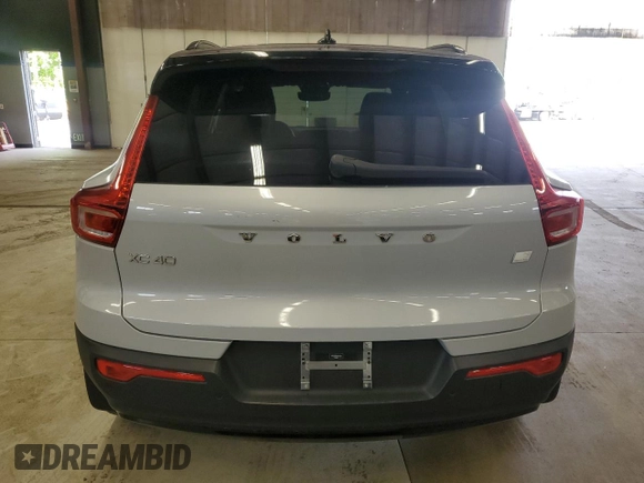 2021 Volvo XC40 с VIN YV4ED3UR8M2546301, выставлен на аукционе Copart как лот 56724205 с пробегом 19 132 миль миль и Списание • Salvage title. История ставок и продаж доступна на DreamBid. Изображение 6.