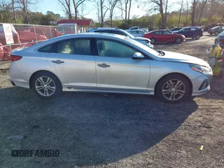 2018 Hyundai Sonata SEL z VIN 5NPE34AF0JH599137, wystawiony jako IAAI lot #41865261 z przebiegiem 63 719 mil mil oraz . Historia ofert i sprzedaży dostępna na DreamBid. Obrazek 13.