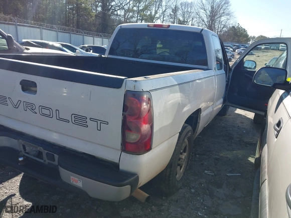 2003 Chevrolet Silverado 1500 Work Truck with VIN 2GCEC19X431198092, listed as a IAAI auction lot 41484994 with 89,757 mi miles. Bid and sale history available at carsss.com. Image 4.
