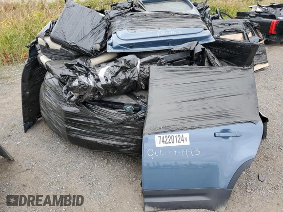 2023 Land Rover Defender S z VIN SALEJ7EXXP2129209, wystawiony jako Copart lot #75870424 z przebiegiem Nie podano mil oraz Nie do naprawy • Non repairable. Historia ofert i sprzedaży dostępna na DreamBid. Obrazek 1.