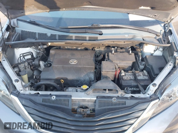2011 Toyota Sienna LE AAS with VIN 5TDKK3DC2BS070656, listed as a IAAI auction lot 41034261 with 259,239 mi miles. Bid and sale history available at carsss.com. Image 10.