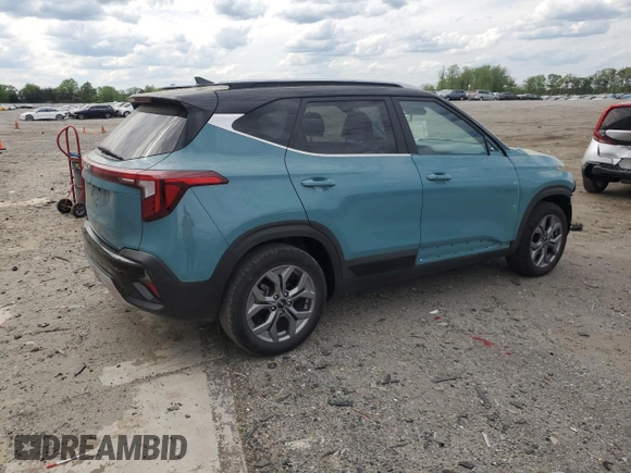 2024 Kia Seltos S z VIN KNDEU2AA2R7526583, wystawiony jako Copart lot #53225785 z przebiegiem 10 804 mil mil oraz Szkoda całkowita • Salvage title. Historia ofert i sprzedaży dostępna na DreamBid. Obrazek 3.