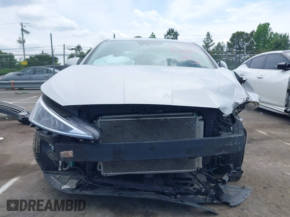 2020 Hyundai Elantra SE z VIN 5NPD74LF8LH500998, wystawiony jako IAAI lot #42266450 z przebiegiem 25 320 mil mil oraz . Historia ofert i sprzedaży dostępna na DreamBid. Obrazek 12.