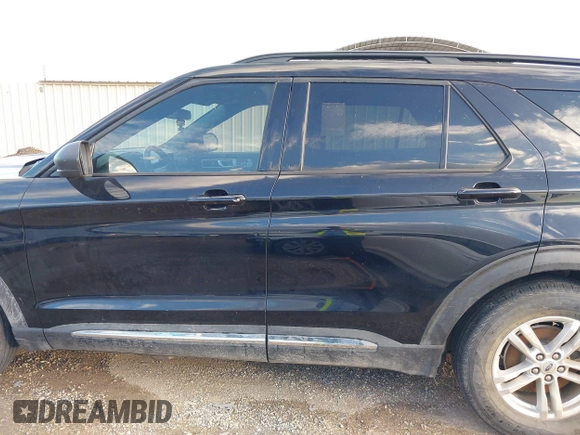 2020 Ford Explorer XLT z VIN 1FMSK7DH5LGC28692, wystawiony jako IAAI lot #42348778 z przebiegiem 107 782 mil mil oraz . Historia ofert i sprzedaży dostępna na DreamBid. Obrazek 13.