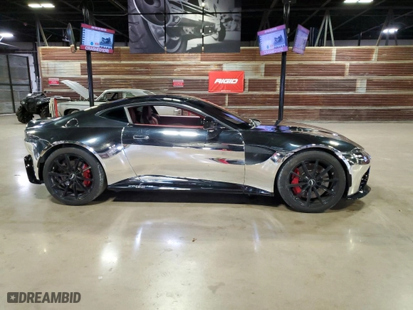 2020 Aston Martin Vantage with VIN SCFSMGAW1LGN03414, listed as a Copart auction lot 84055064 with 24,509 mi miles and Salvage Title. Bid and sale history available at carsss.com. Image 1.