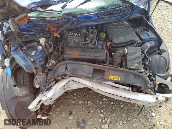 2003 MINI Hardtop with VIN WMWRC334X3TC38665, listed as a Copart auction lot 58563345 with Not provided miles and Non repairable. Bid and sale history available at DreamBid. Image 11.