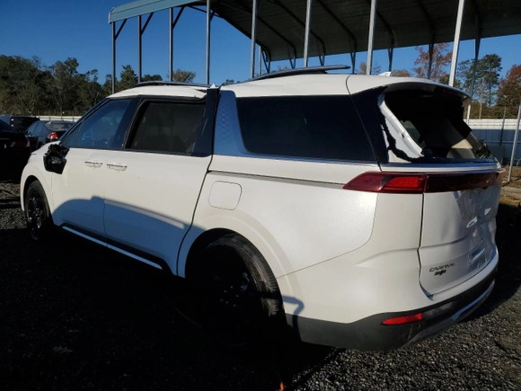2023 Kia Carnival SX with VIN KNDNE5H34P6222597, listed as a Copart auction lot 76239534 with 17,817 mi miles and Salvage Title. Bid and sale history available at carsss.com. Image 2.
