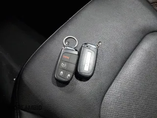 2022 Jeep Compass Limited z VIN 3C4NJDCB5NT223989, wystawiony jako IAAI lot #42482784 z przebiegiem 27 347 mil mil oraz . Historia ofert i sprzedaży dostępna na DreamBid. Obrazek 11.