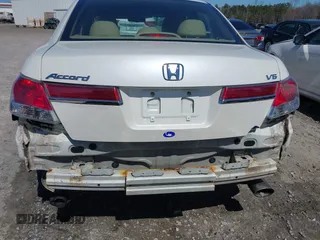 2011 Honda Accord EX-L with VIN 1HGCP3F82BA005724, listed as a IAAI auction lot 41782121 with 184,223 mi miles and . Bid and sale history available at DreamBid. Image 18.
