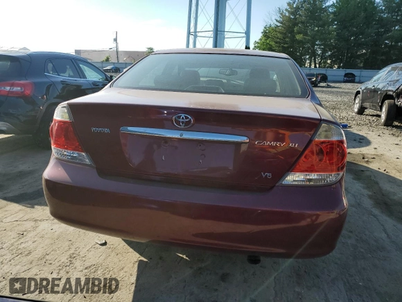 2005 Toyota Camry LE with VIN 4T1BF30K05U089798, listed as a Copart auction lot 56967924 with 228,003 mi miles and Clean Title. Bid and sale history available at DreamBid. Image 6.