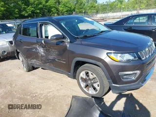 2020 Jeep Compass Limited z VIN 3C4NJDCBXLT208708, wystawiony jako IAAI lot #42149487 z przebiegiem 83 488 mil mil oraz . Historia ofert i sprzedaży dostępna na DreamBid. Obrazek 1.