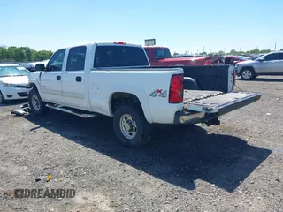 2007 Chevrolet Silverado 1500HD LS z VIN 1GCGK13UX7F199725, wystawiony jako IAAI lot #42098940 z przebiegiem Nie podano mil oraz . Historia ofert i sprzedaży dostępna na DreamBid. Obrazek 3.